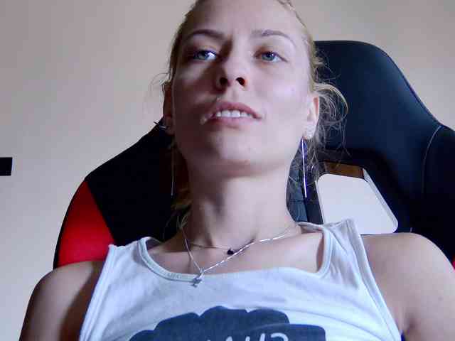karo131324 webcam