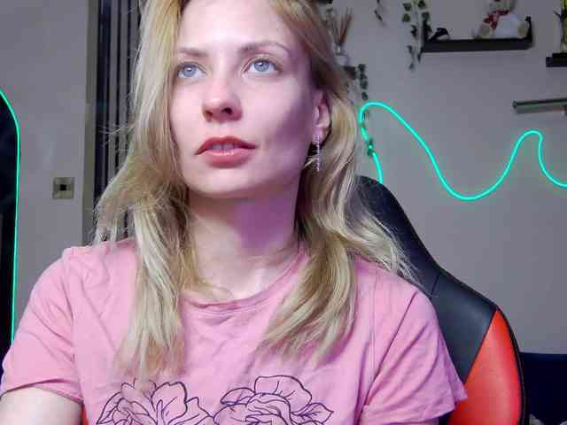 karo131324 webcam