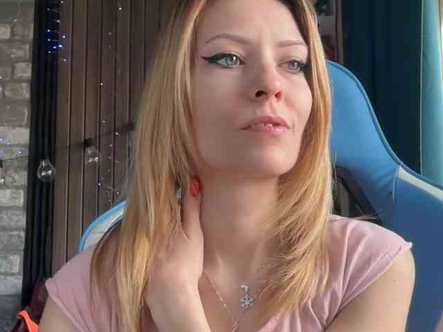 karo131324 webcam