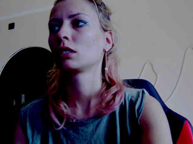 karo131324 webcam