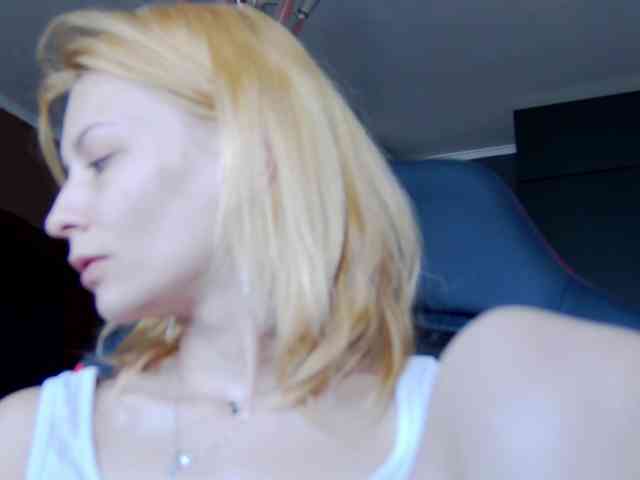 karo131324 webcam