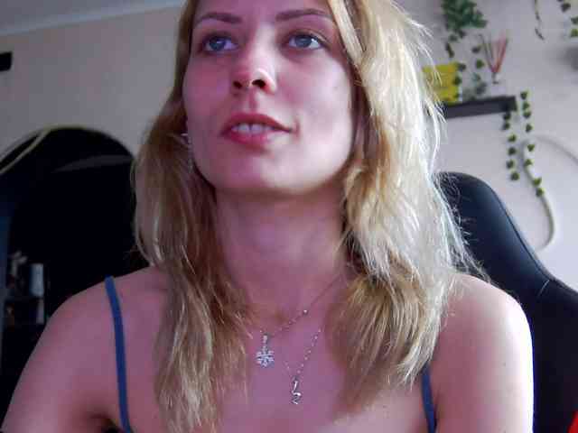 karo131324 webcam