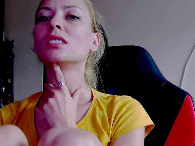 karo131324 webcam