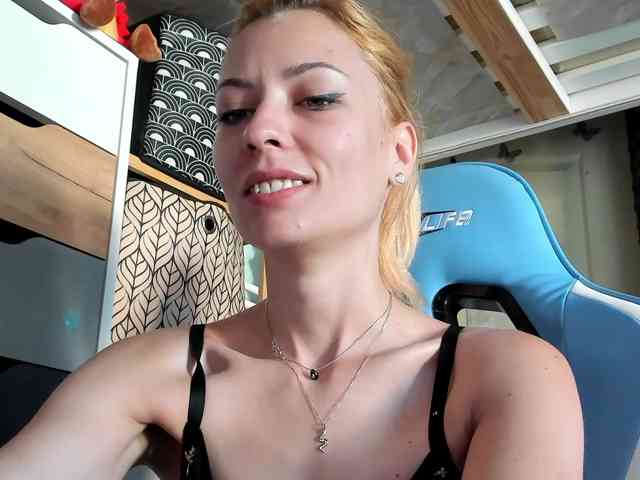 karo131324 webcam