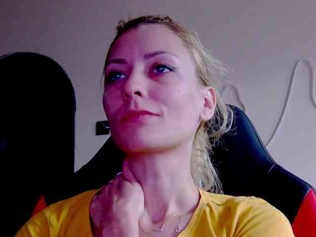 karo131324 webcam