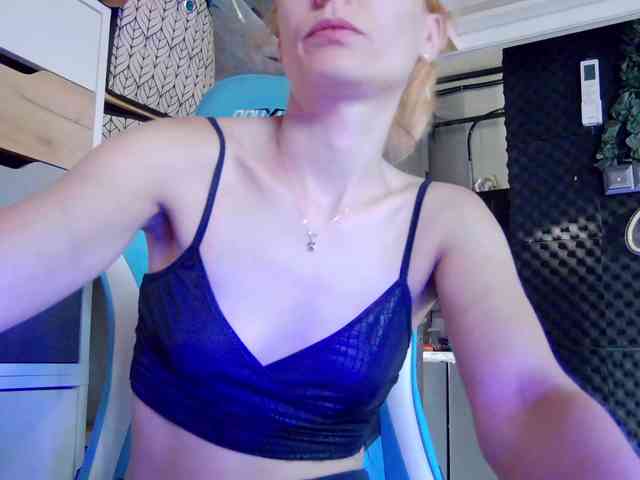 karo131324 webcam
