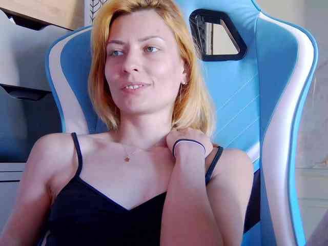 karo131324 webcam