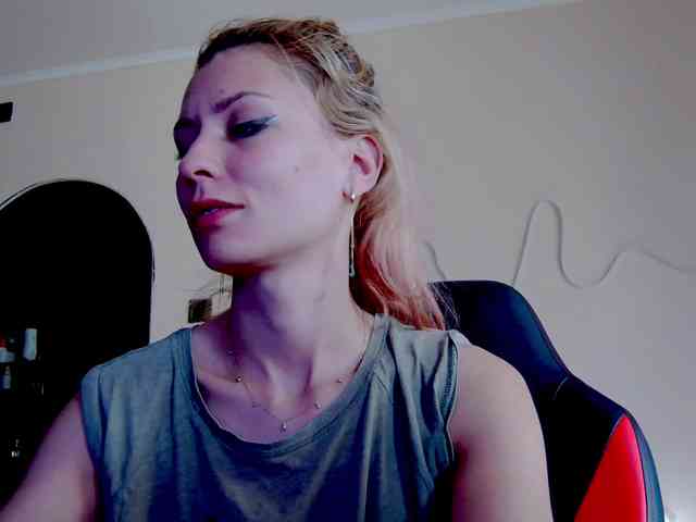 karo131324 webcam