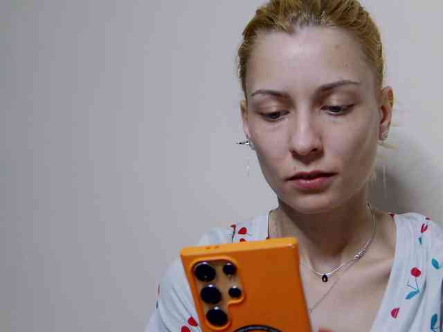 karo131324 webcam