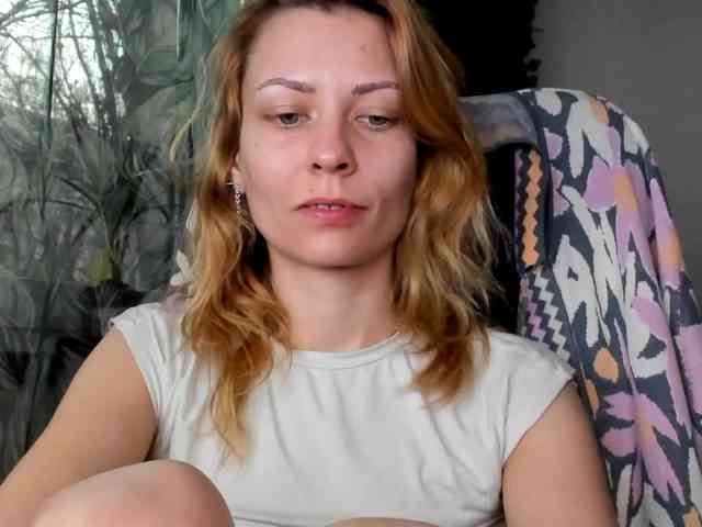 karo131324 Live Webcam on BongaCams