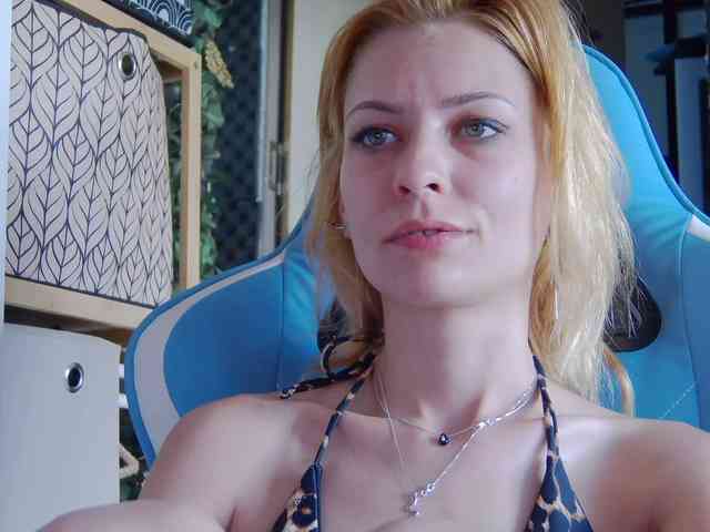 karo131324 webcam