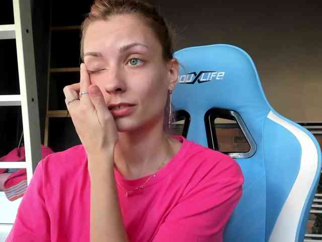 karo131324 webcam