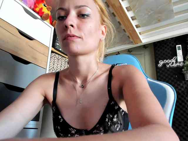 karo131324 webcam