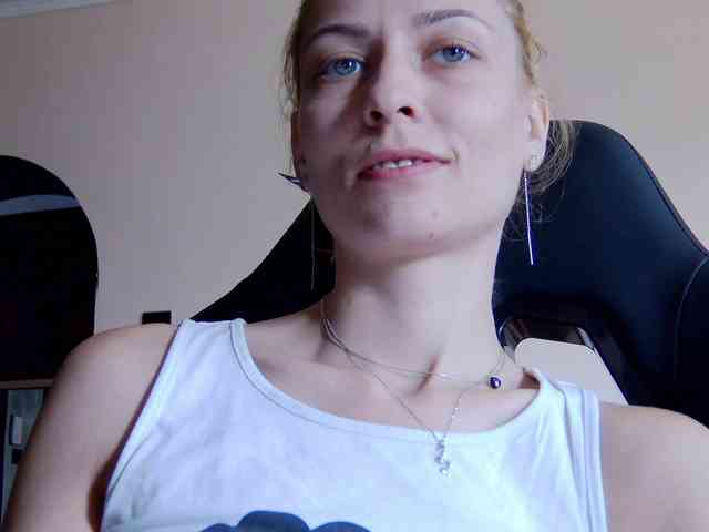 karo131324 webcam