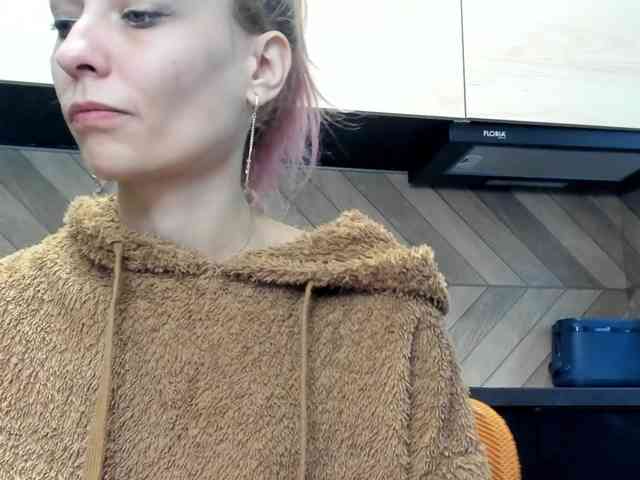 karo131324 Live Webcam on BongaCams