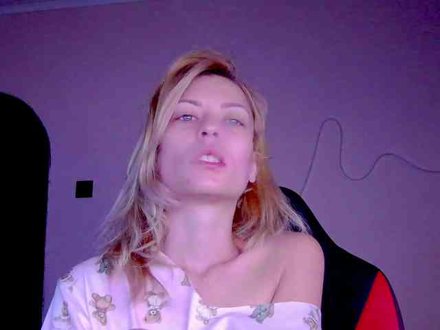 karo131324 webcam