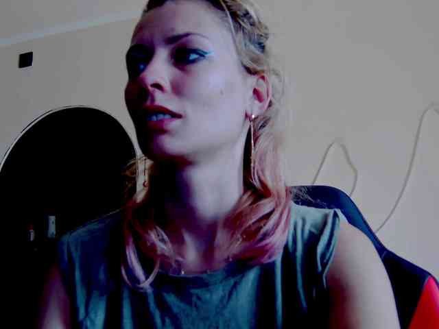 karo131324 webcam