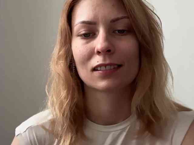 karo131324 Live Webcam on BongaCams