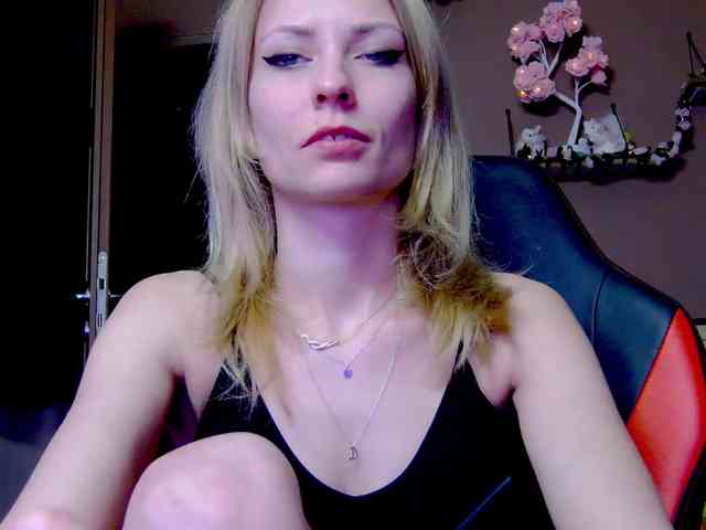karo131324 webcam
