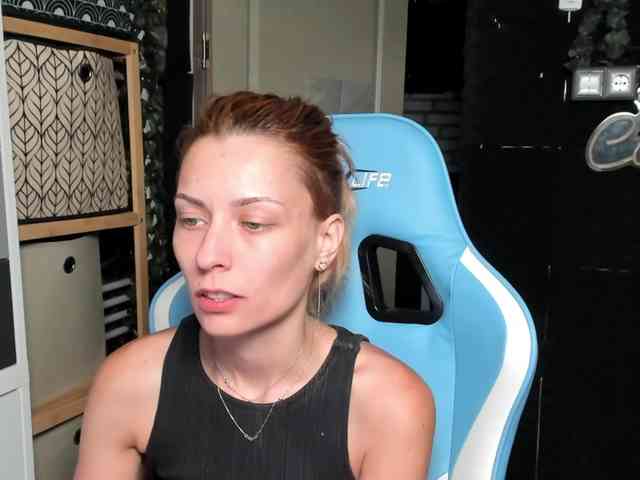 naked chatroom Karo131324