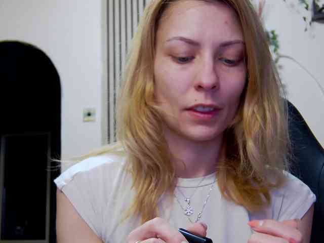 karo131324 Live Webcam on BongaCams