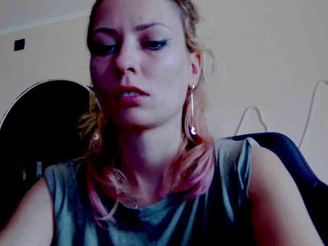 karo131324 webcam