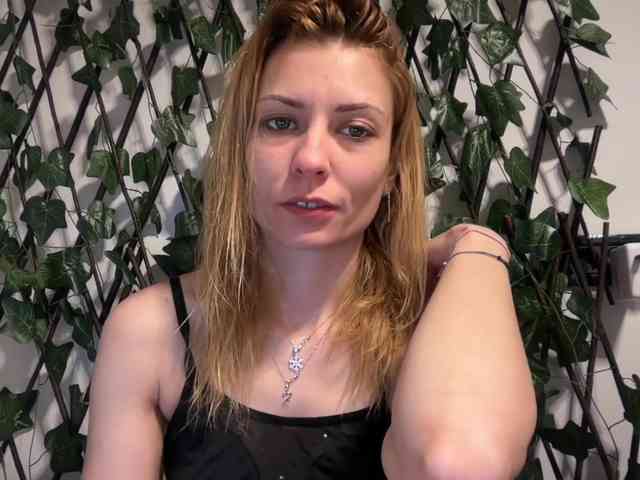 karo131324 webcam