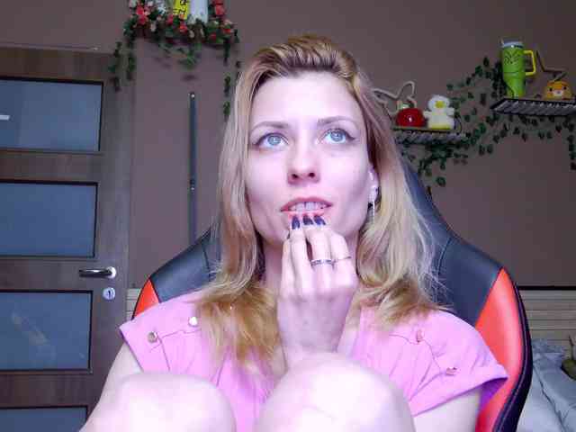 karo131324 webcam