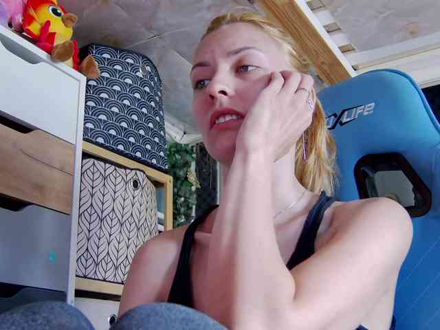 karo131324 webcam