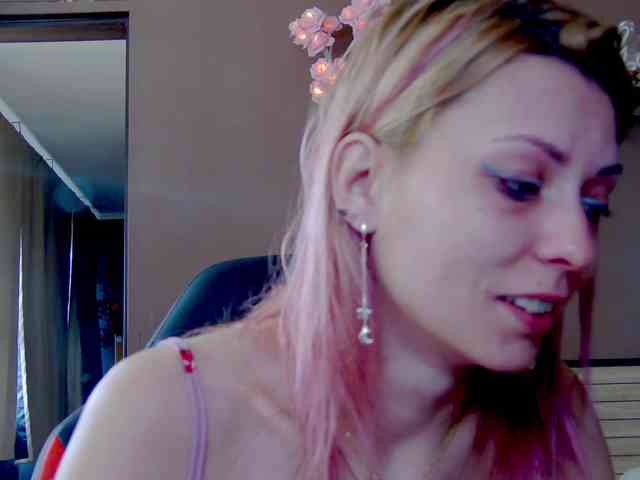 karo131324 webcam