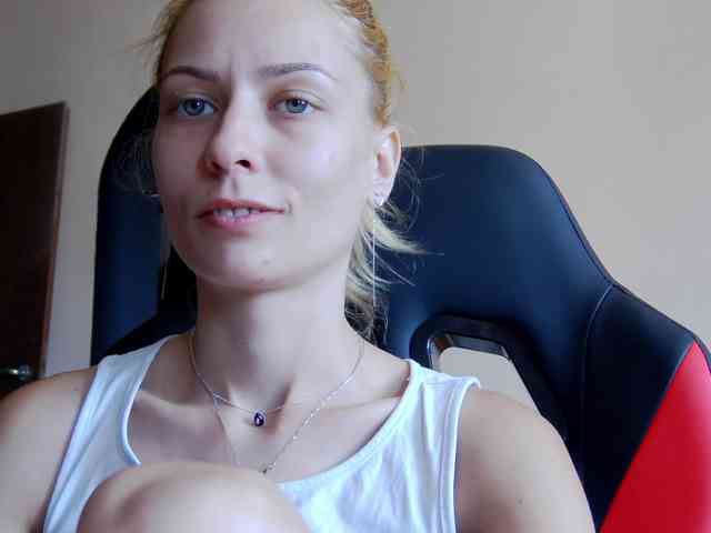 karo131324 webcam