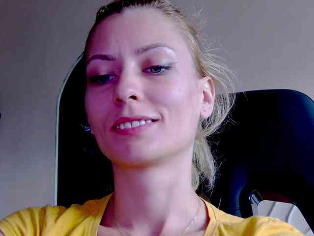 karo131324 webcam