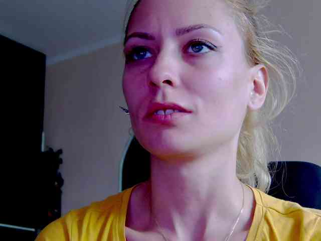 karo131324 webcam