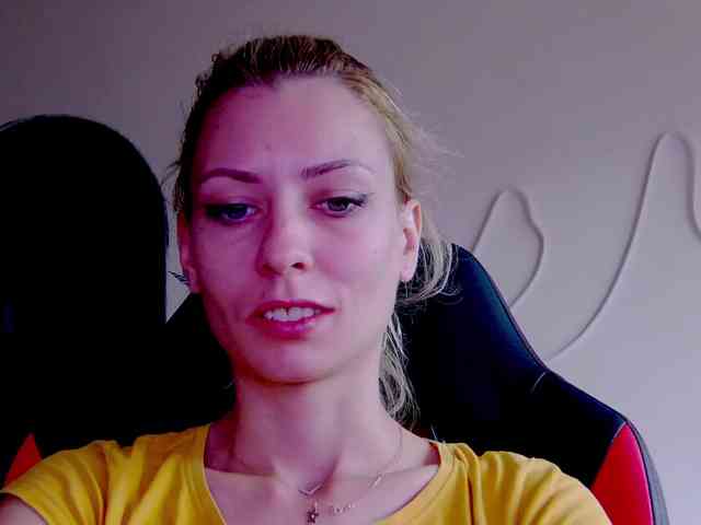 karo131324 webcam