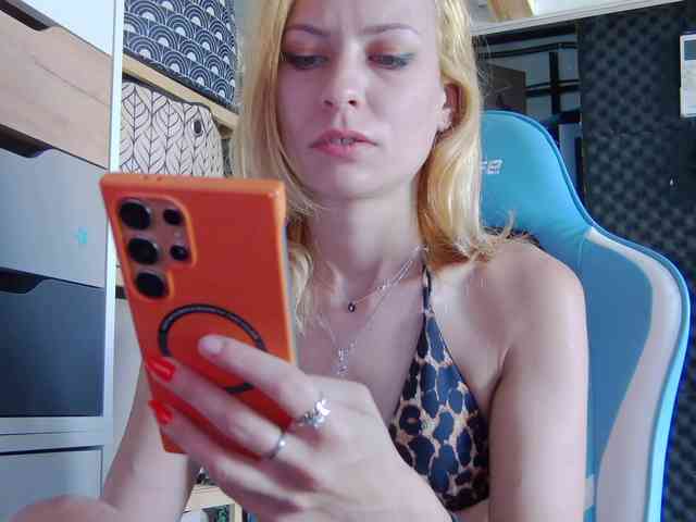 karo131324 webcam