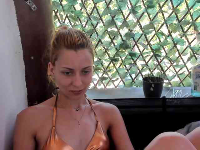karo131324 webcam