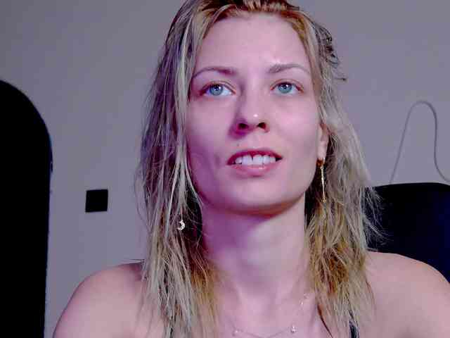 karo131324 webcam