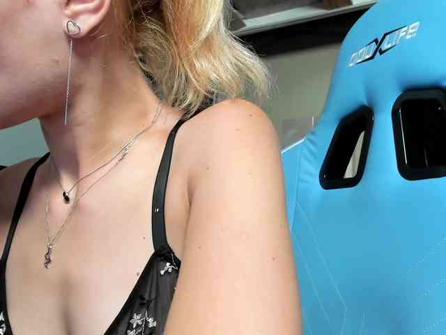 karo131324 webcam