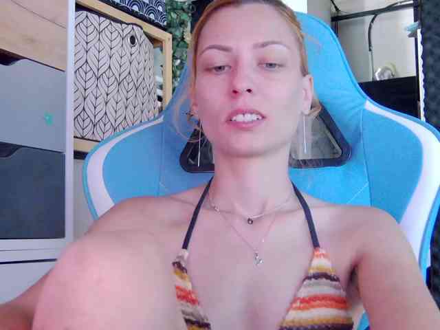 webcam model Karo131324