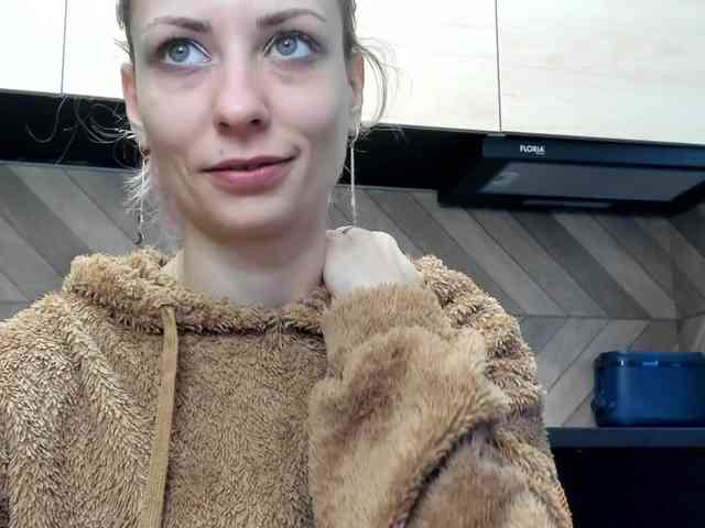 karo131324 Live Webcam on BongaCams