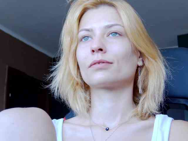 karo131324 webcam