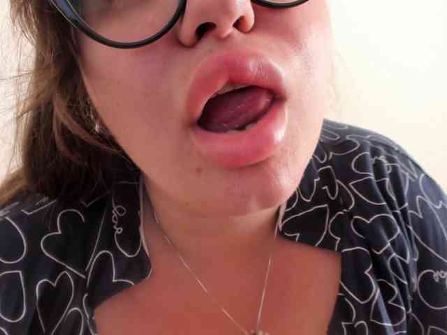 NinaDollBBW webcam