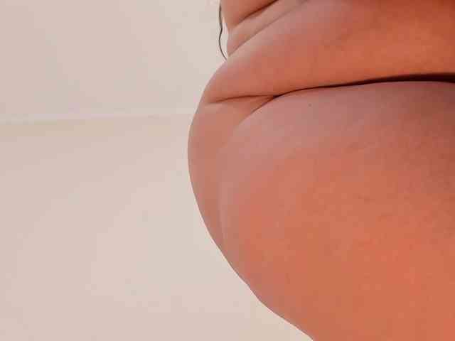 NinaDollBBW webcam