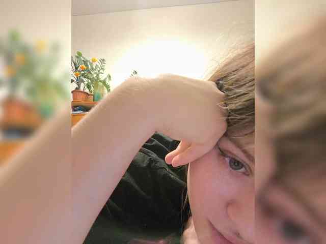 Katra_Low webcam
