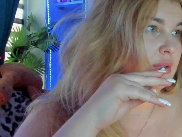 SallyNex4u's BongaCams show and profile