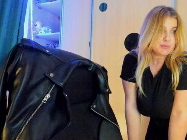 SallyNex4u's BongaCams show and profile