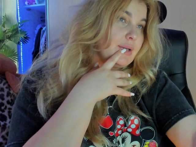 SallyNex4u's BongaCams show and profile