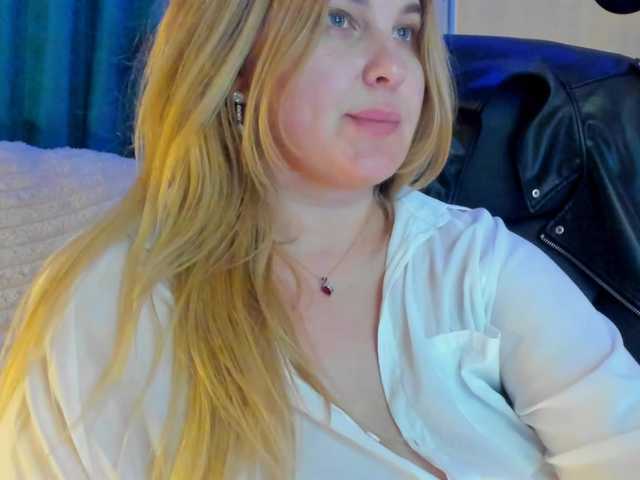 SallyNex4u's BongaCams show and profile