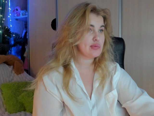 SallyNex4u's BongaCams show and profile