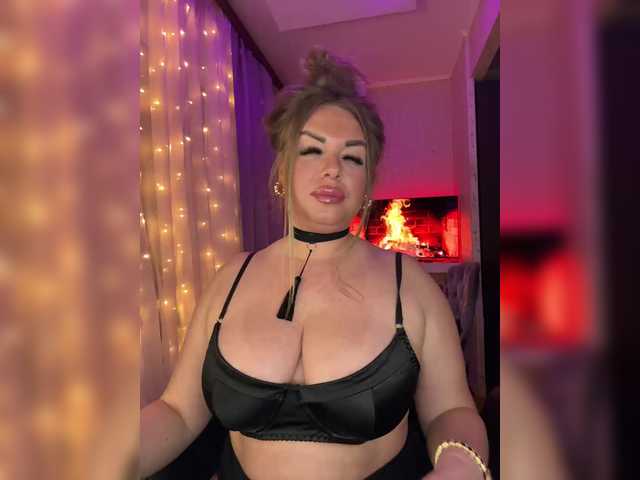 VictoriaDiamo's BongaCams show and profile